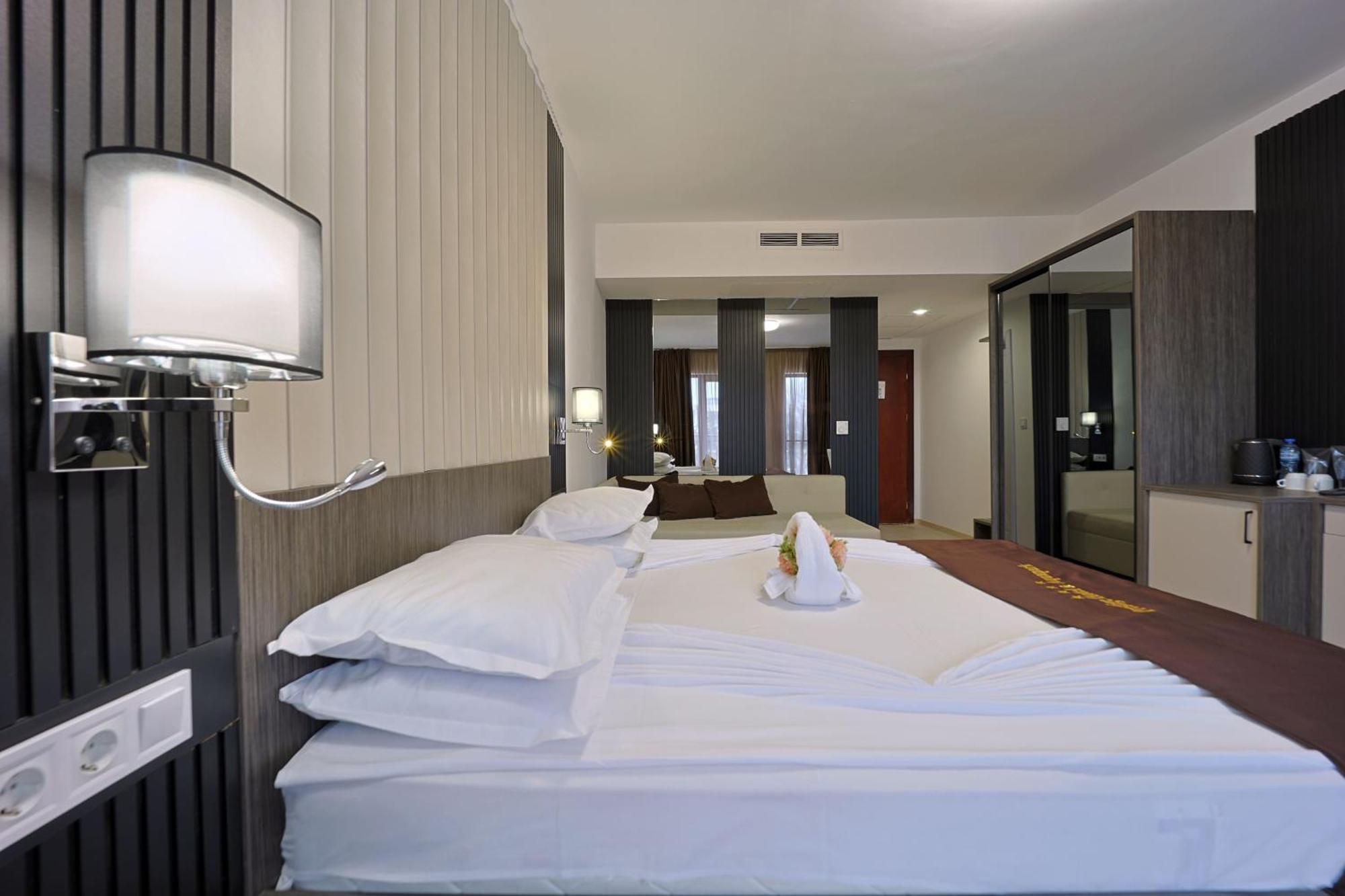 Prestige Hotel&aquapark - 4* Varna