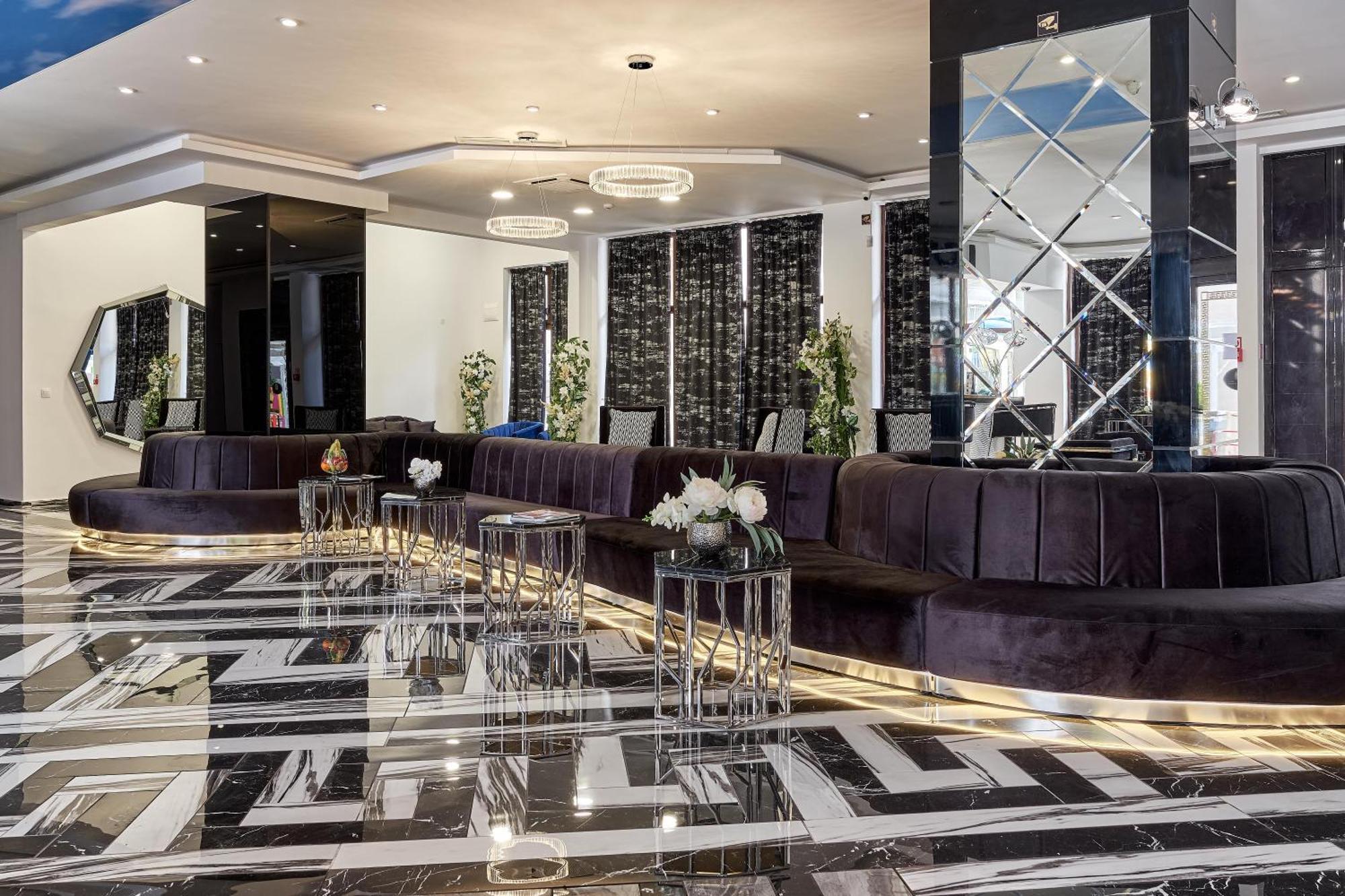 Hotel Prestige And Aquapark Varna